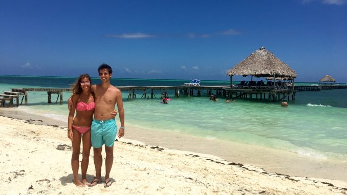 En la playa de Cayo Guillermo